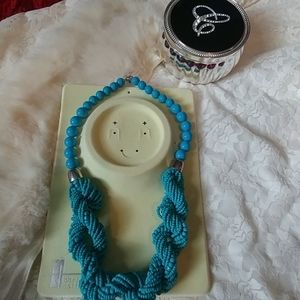 Blue chunky necklace